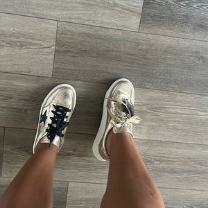 Lola Lerola Sneakers Brand New